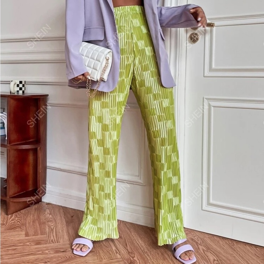 Lime Green “High Waist Geo Textured Wide Leg
Pants” | SHEIN size S/36/4